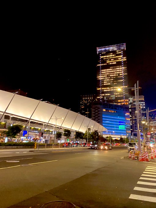 夜の東京駅ぃ( ⸝⸝⸝ ᐢ ᵕ ᐢ ⸝⸝⸝ )  このままみんなご帰宅かな？ それとも夜を楽しむのかな(〃&omega;〃) https://t.co/zgAhO8C3SP<a href="/tag/%E6%96%B0%E3%81%97%E3%81%84%E3%83%97%E3%83%AD%E3%83%95%E3%82%A3%E3%83%BC%E3%83%AB%E7%94%BB%E5%83%8F"class="tags"><span>#新しいプロフィール画像</span></a>