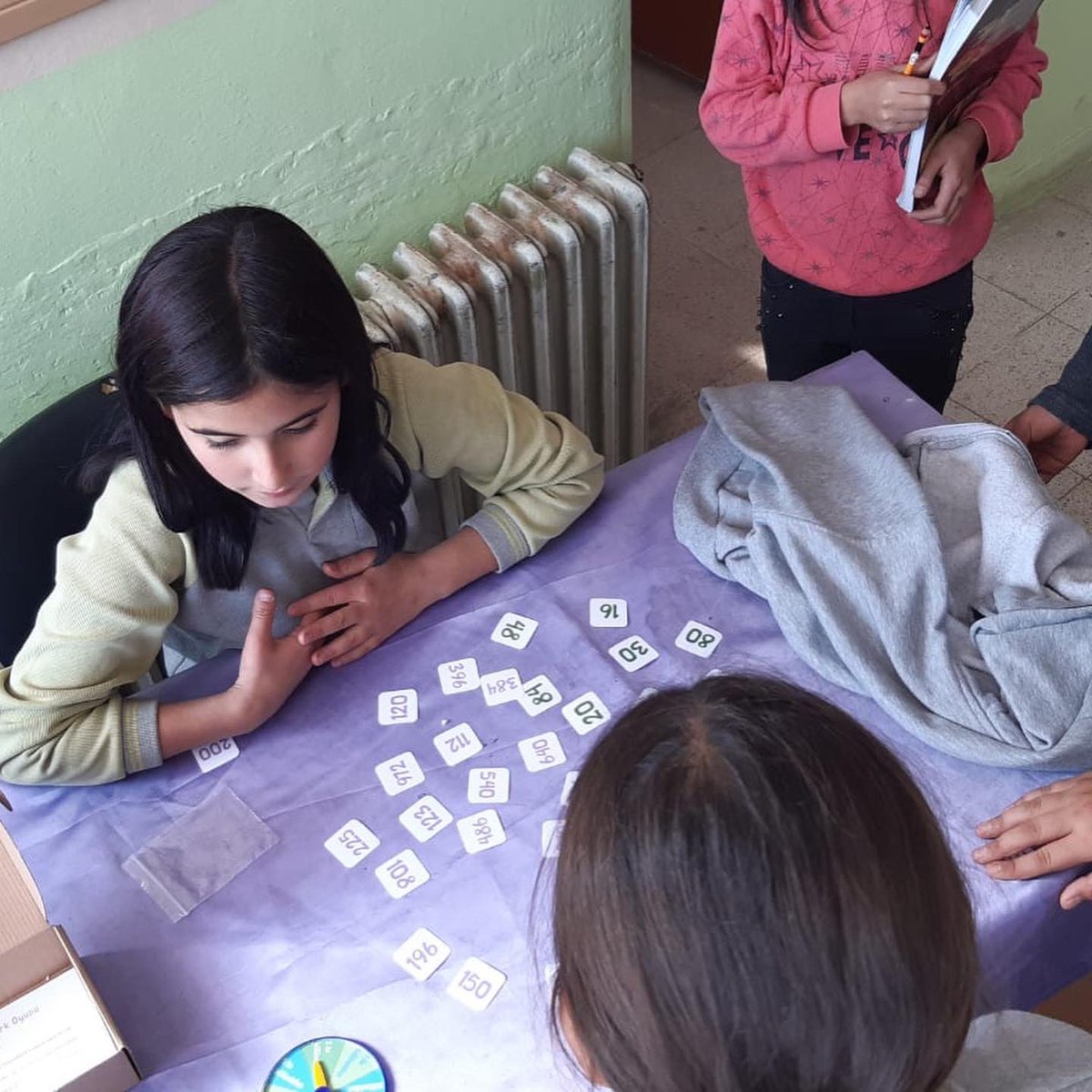 MutYaprak's tweet photo. “Matematiğin Evreni Başlıyor Projesi” kapsamında “ Öğrenciler Yarışıyor’ etkinliğimizi Mut Kazım Yaprak Ortaokulu olarak gerçekleştirdik.Hem yarıştık, hem eğlendik, hem de öğrendik. https://t.co/qitxZdDFbb