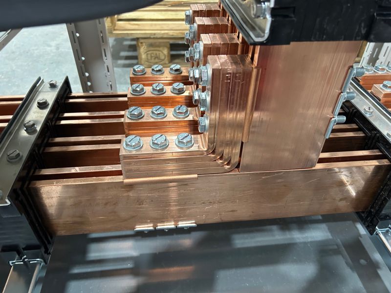 This U-shaped switchboard for a 500 bedroom hotel in Glasgow consists of a 2500a ACB incomer and busbar system, class 1 surge protection and 70 outgoing ways.

Metalwork is by CUBIC-Modulsystem A/S and all switchgear and metering from <a href="/SchneiderUKI/">Schneider Electric</a>