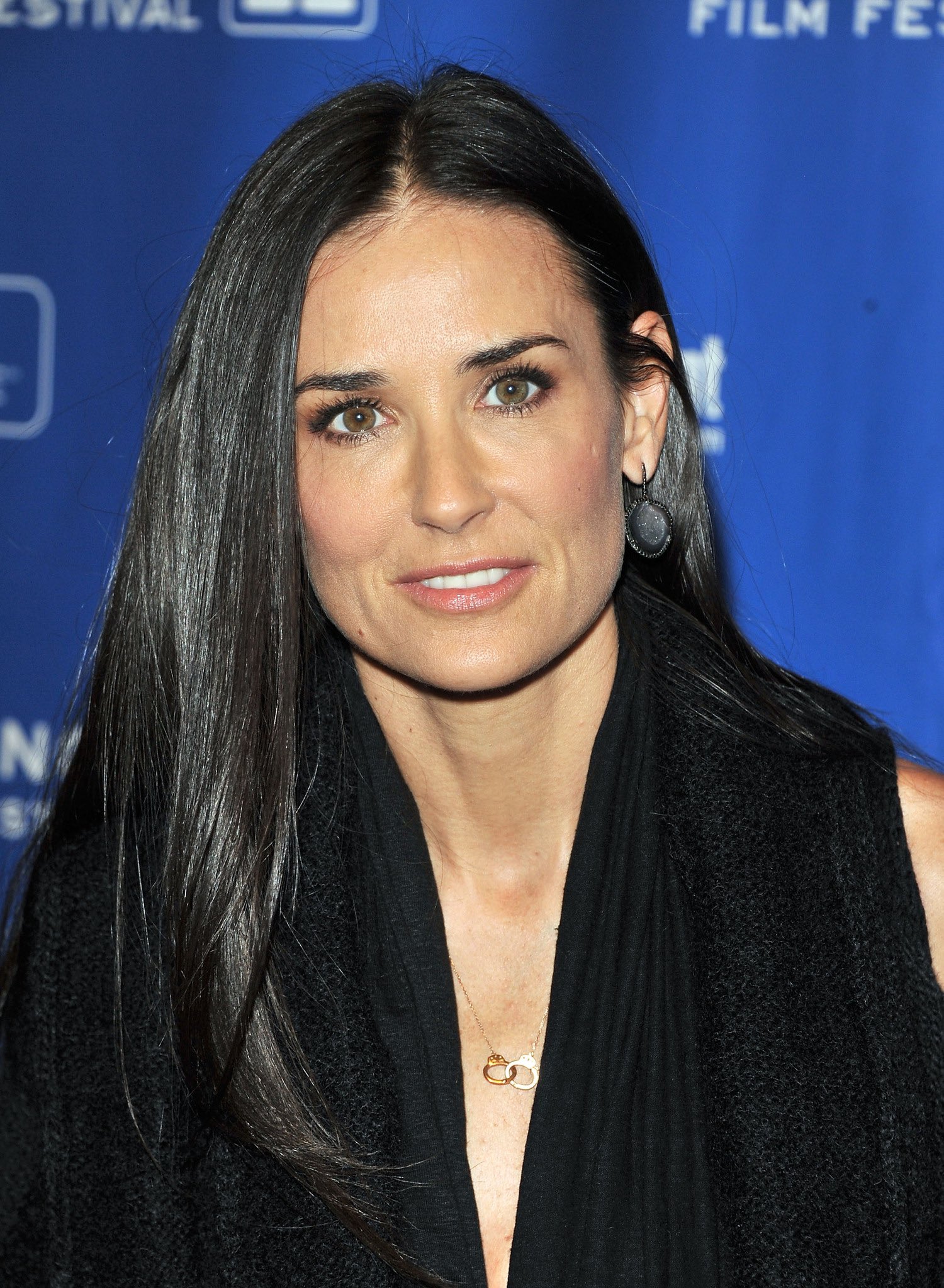 Happy Birthday to Demi Moore . 