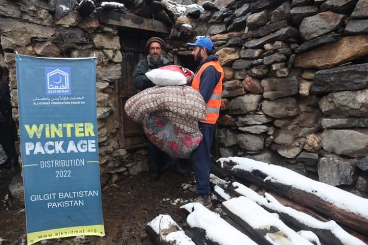 AKFWomenWing's tweet photo. Alkhidmat team is currently distributing winter packages to countless families in Gilgit Baltistan. Let us ensure that our fellow citizen is safe and snug in this winter.
Bank AL-HABIB:5515008100055601-5
#AlkhidmatFloodResponse #Winter #Alkhidmat #Winterkits #WinterCampaign https://t.co/AyEXC3VVH7