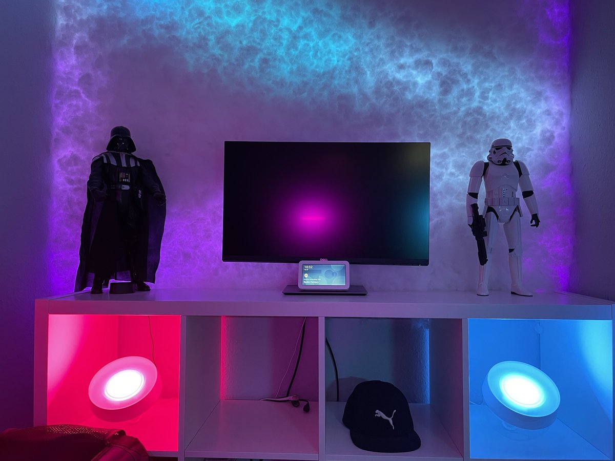 D3ADYCOOL's tweet photo. 😍😍
#GermanMediaRT #TwitchDE #twitchpush #TwitchStreamers #d3adycool #deutschestreamer #twitchtv #rtsmallstreamers #rtstreams #CreatorDE #GermanTwitchRT #gaming  #stormtrooper #StarWars #GamingSetup #gamers #gamerslife #gamingdecoroation https://t.co/E7RVxOJyPp