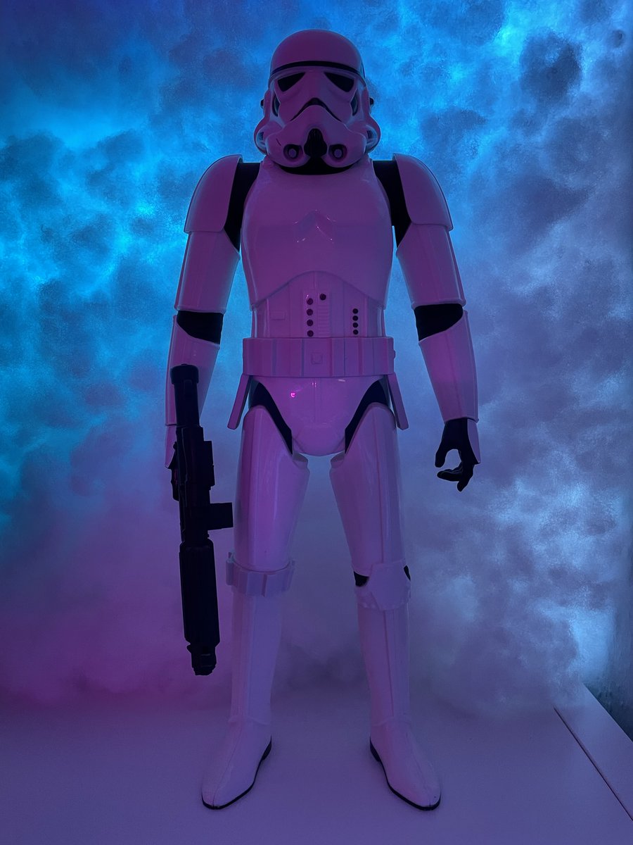 D3ADYCOOL's tweet photo. 😍😍
#GermanMediaRT #TwitchDE #twitchpush #TwitchStreamers #d3adycool #deutschestreamer #twitchtv #rtsmallstreamers #rtstreams #CreatorDE #GermanTwitchRT #gaming  #stormtrooper #StarWars #GamingSetup #gamers #gamerslife #gamingdecoroation https://t.co/E7RVxOJyPp