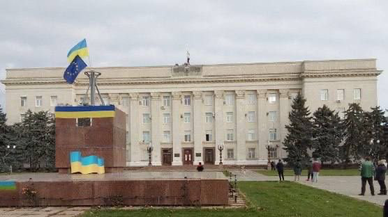 Kherson 🇺🇦 right now - a picture Vladimir Putin said would never happen. It’s his third major defeat in this war - Kyiv, Kharkiv and now Kherson. At the end, he will lose the Kremlin as well.