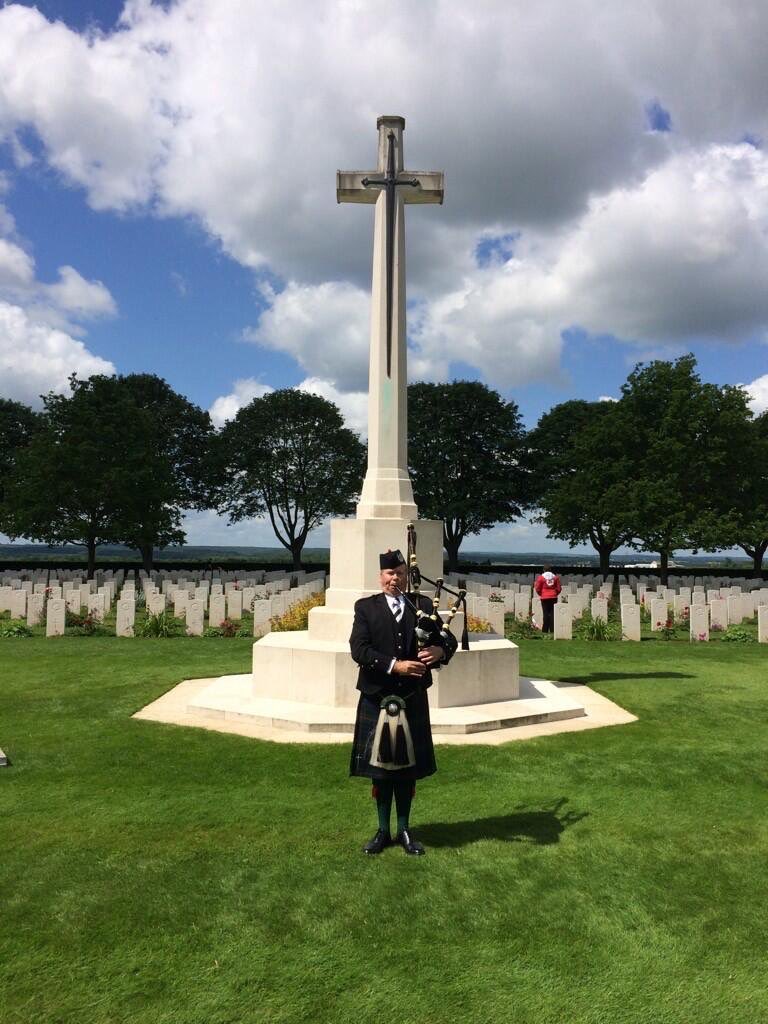 The_Donald's tweet photo. "They shall grow not old, as we that are left grow old:
Age shall not weary them, nor the years condemn.
At the going down of the sun and in the morning
We will remember them."
- Laurence Binyon, 1914 https://t.co/n04E2wVts3