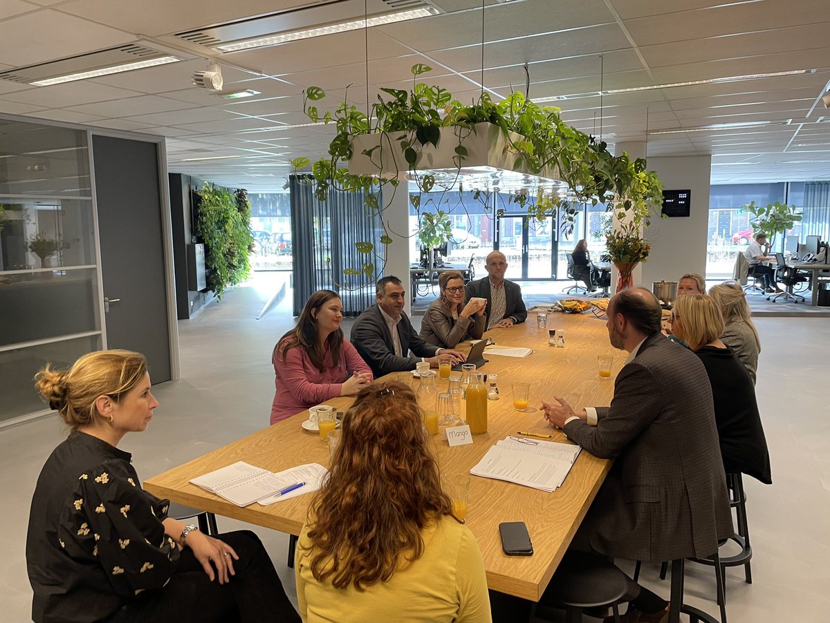 Esmeralda Huizen tweet media