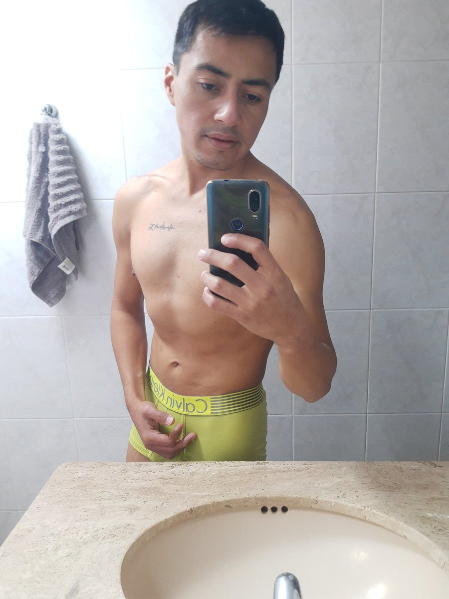 Charlyhott06's tweet photo. Excelente viernes de 
@GrindrMonterre2 @CarlosMirom @GayMtyOficial
#sexo #gay #desatame https://t.co/LzZRcRrmFi