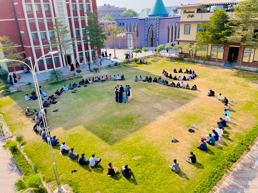 MinhajSeekers's tweet photo. سیکرز اسلامک سوسائٹی منہاج یونیورسٹی لاہور کے زیر اہتمام درود سرکل کا انعقاد کیا گیا جس میں یونیورسٹی کے مختلف ڈیپارٹمنٹس سے طلباء اور طالبات کی کثیر تعداد نے شرکت کی۔
#DaroodCircle #seekersislamicsociety @TahirulQadri @DrHussainQadri @DrHassanQadri @OfficialMUL @Seekers_Sisters https://t.co/cdwq8MsCLh