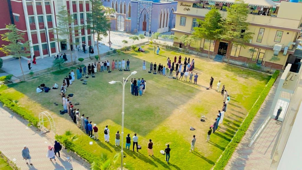 MinhajSeekers's tweet photo. سیکرز اسلامک سوسائٹی منہاج یونیورسٹی لاہور کے زیر اہتمام درود سرکل کا انعقاد کیا گیا جس میں یونیورسٹی کے مختلف ڈیپارٹمنٹس سے طلباء اور طالبات کی کثیر تعداد نے شرکت کی۔
#DaroodCircle #seekersislamicsociety @TahirulQadri @DrHussainQadri @DrHassanQadri @OfficialMUL @Seekers_Sisters https://t.co/cdwq8MsCLh