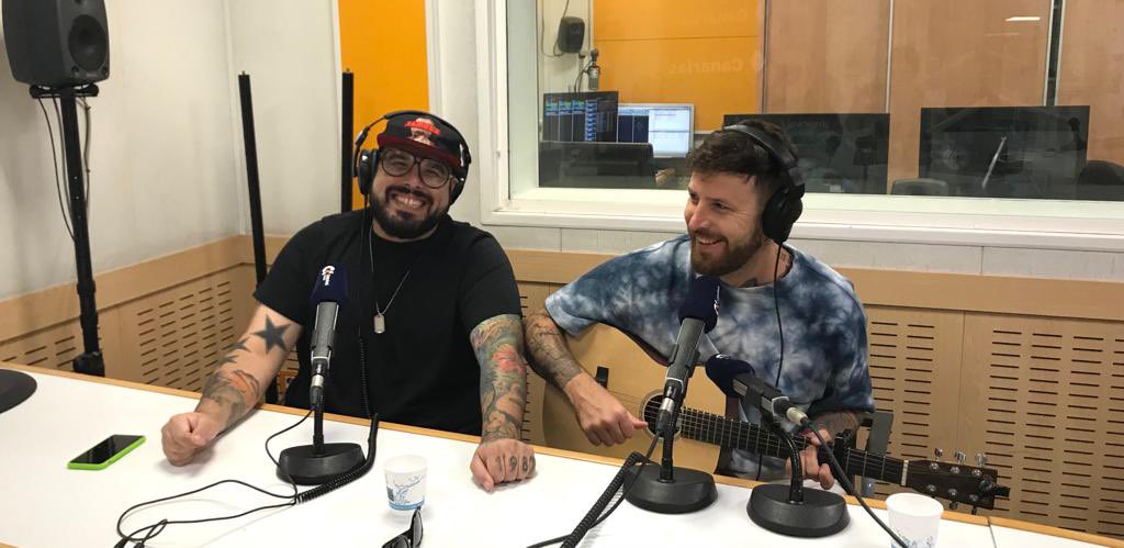 laradiocanaria's tweet photo. #Música para finalizar nuestro magazín, compartiendo #Arrancadilla con Faeh y Rafa Molina de #Playacoco. 

📻#CanariasRadio
🔗 https://t.co/slYSldM2nW
💬📲 616 486 754
@laautonomica | @RTVCes
@Una_UnoCR | @monikbolmar https://t.co/jQtL91iIeQ