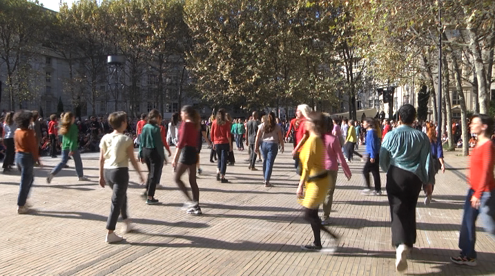 La <a href="/zatmontpellier/">ZAT Montpellier</a> est lancée depuis ce vendredi matin, pour deux jours de spectacles de rue et d'animations. La Zone Artistique Temporaire fait son grand retour après 2 ans d'absence et prend place cette année dans le quartier Antigone à #Montpellier.