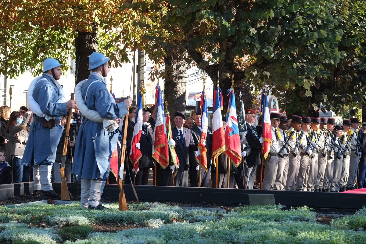 🇫🇷 La Flamme du souvenir ne s’éteindra pas. Présente place Jourdan à #Limoges , en ce jour anniversaire de l’armistice de 1918, pour rendre hommage aux morts pour la France.