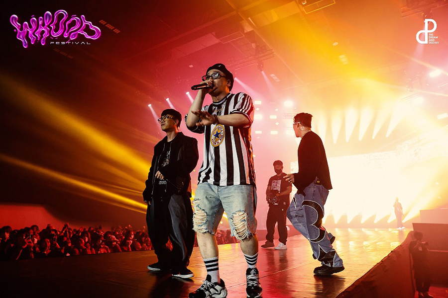 mileday365's tweet photo. #WHOOP FESTIVAL จัดเต็มความมันส์‼ ที่สุดคอนเสิร์ตฮิฟฮอฟแห่งปี “Jay Park , HolyBang , MVP , Sik-K , Mushvenom , Rhythm Power”
🚩https://t.co/4NJnZYx6OE
#WhoopFestBKK2022 #jaypark #HolyBang #MVP #sikk #Mushvenom #RhythmPower #Thedndth #Mileday365 #คอนเสิร์ตฮิฟฮอฟ https://t.co/R9z2XM1vp4