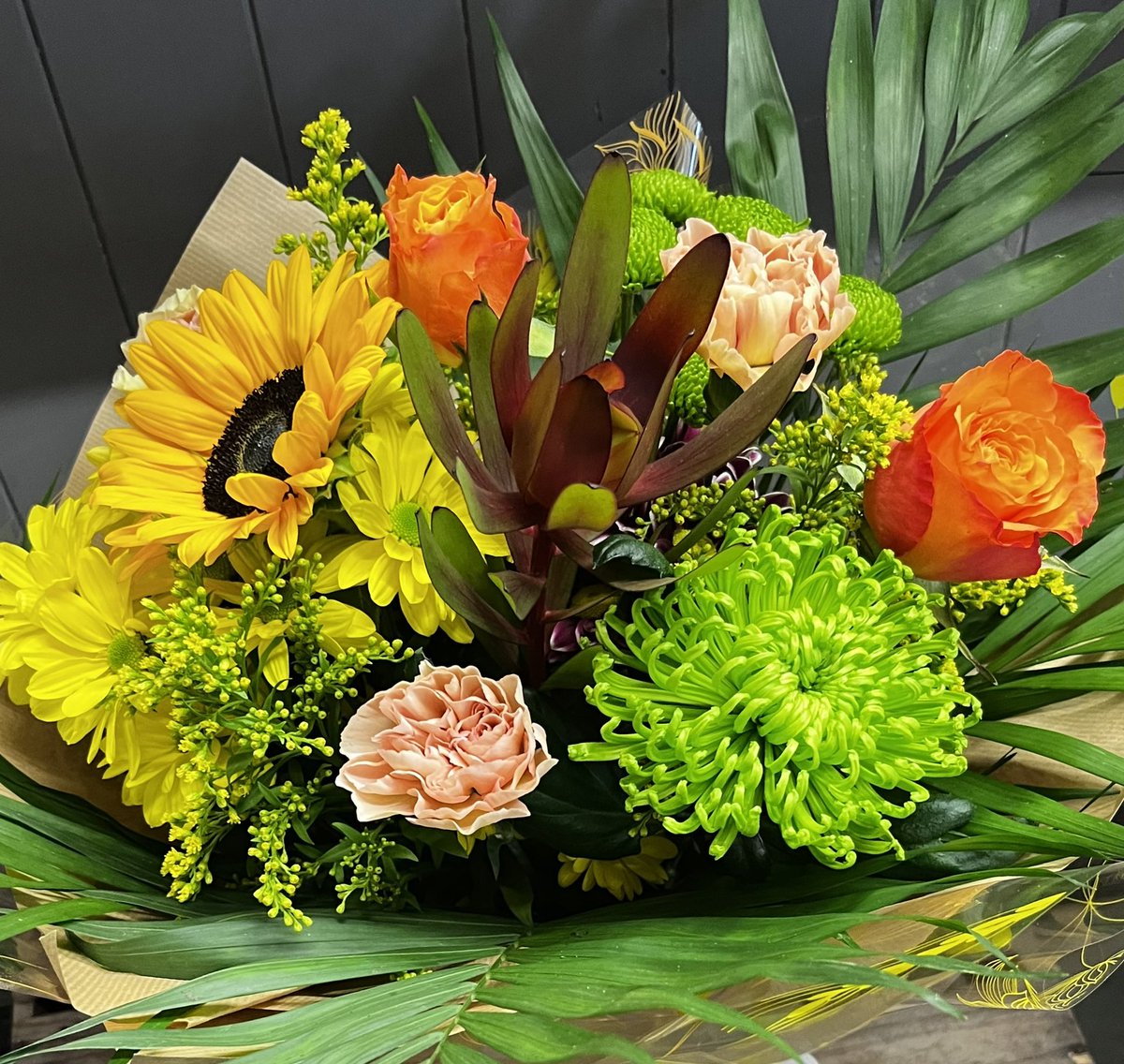 RosepetalsF's tweet photo. #hinckley #burbage #barwell #earlshilton #stoneystanton #stokegolding #elmesthorpe #wolvey #marketbosworth #sapcote #nuneaton #stapleton #hinckleyafc #fosse107 #fennydrayton #wigston #supportsmallbusiness #flowersmakemehappy   #flowersofinstagram  #wonderfulhinckley https://t.co/S0LI4i7kjC