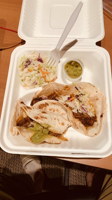 タコスはうめぇなぁ! 