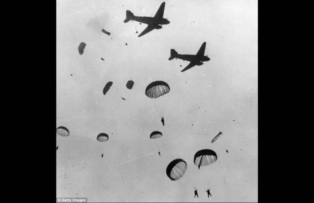 TheRedDevilsCap's tweet photo. Never forgotten….😔 
Heroes one and all.🙏🏻
Always in our hearts.❤️ 
Thank you for your service 🫡

#LestWeForget #RemembranceDay @TheParachuteReg @RedDevilsOnline #ww1 #ww2 #Falklands #Afghanistan #iraq https://t.co/JCz1oZNuEZ
