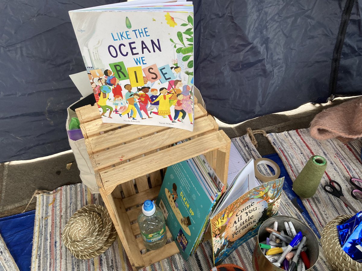 What a day at The Bradford Stories Bus! Thank You <a href="/Literacy_Trust/">National Literacy Trust</a> ! #BradfordStories <a href="/FagleySchool/">Fagley Primary School</a> Year 5 have loved it! Some even got interviewed <a href="/bcbradio/">BCB 106.6fm</a>! <a href="/NabeelahMH/">Nabeelah Hafeez</a>