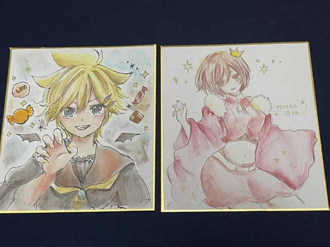 こちら明日のボーマスに持っていく色紙達になります!お一人様につき一枚です、よろしくお願いします☺️✨ 