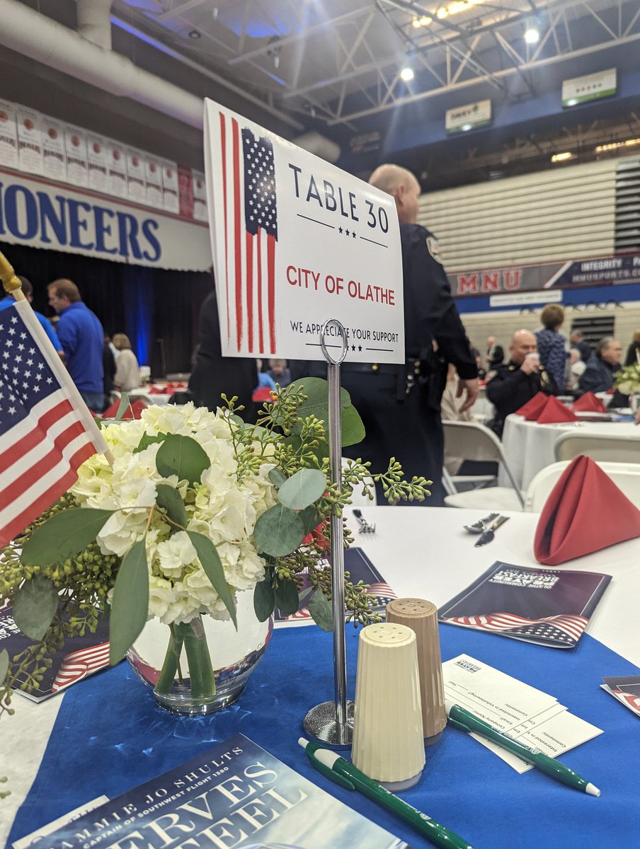 BankingwithD's tweet photo. Veteran's Day at the Olathe Community Prayer Breakfast benefiting the @OlatheCares Olathe Mayor's Children's Fund! #OMFC @CityofOlatheKS https://t.co/iCF7ES7bef