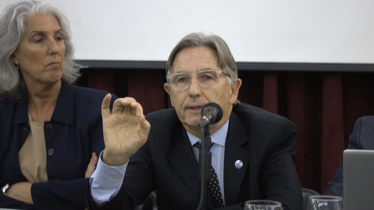 "Los tribunales del trabajo se crean cuando se nace el Estado Social del Derecho."

"Un nuevo derecho, humano y social para los más débiles, necesita un fuero y procedimiento especial."

Dr. Luis Raffaghelli
#congresolaboralrosario