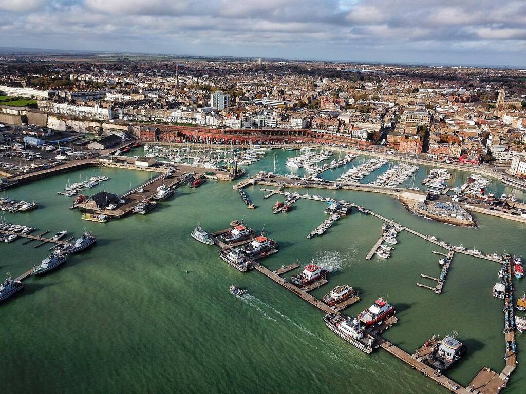 Seaside Sessions tweet media