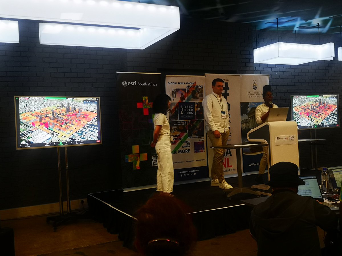 ArieClaassens's tweet image. Retweet - EsriSouthAfrica: Happening Right Now 🎉 #HackMYCITY Participants are pitching their innovative digital solutions that will solve challenges in #Joburg - Inspiring to see the great use of ArcGIS by the participating students @TshimologongIT #…