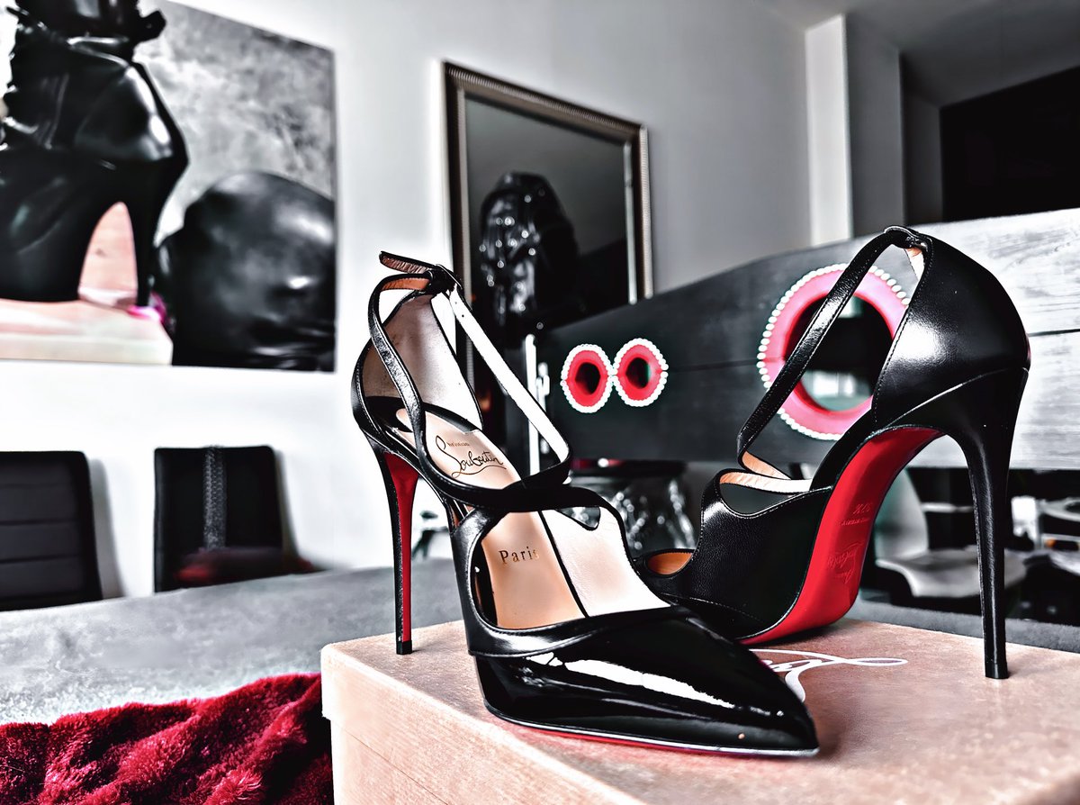 <a href="/Ms_Lemarchand/">Ms. Lemarchand</a> #Elegance &amp; <a href="/MercyStudio/">StudioNoMercy</a>