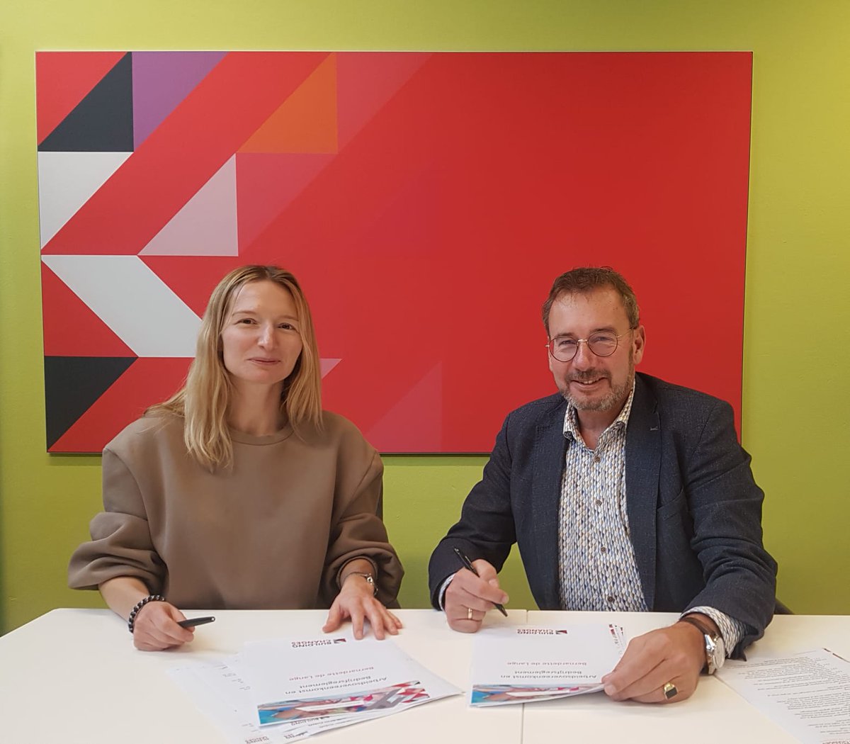 Nieuw teamlid! Bernardette de Lange is 1 november bij Building Changes gestart als #projectbegeleider. Zij zal zich voornamelijk richten op het Werkveld #Informatiemanagement met o.a. #BIM #Wkb #digitalisering Welkom! #bouwenaanverandering