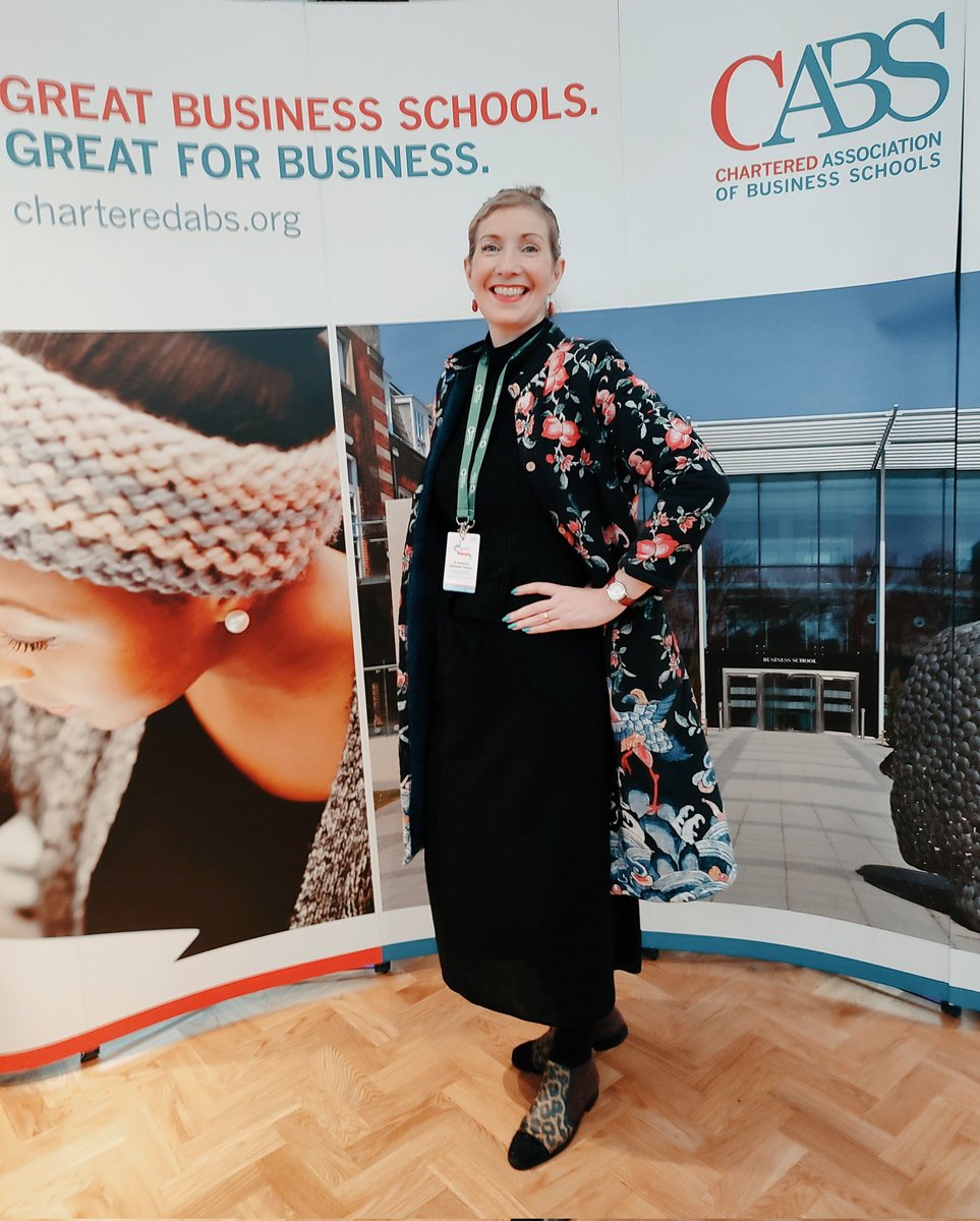 💚🎓 #FashionFriday #CABS edition 🎓💚 Chairing the panel 'Sustainability education: Innovations in pedagogy & teaching practice' @CharteredABS Annual Conference Wearing Chinese emperor coat Black dress @CefinnStudio #ArtisanMade #AnkleBoots 💚 @meherkakalia 💅#greenmanicure