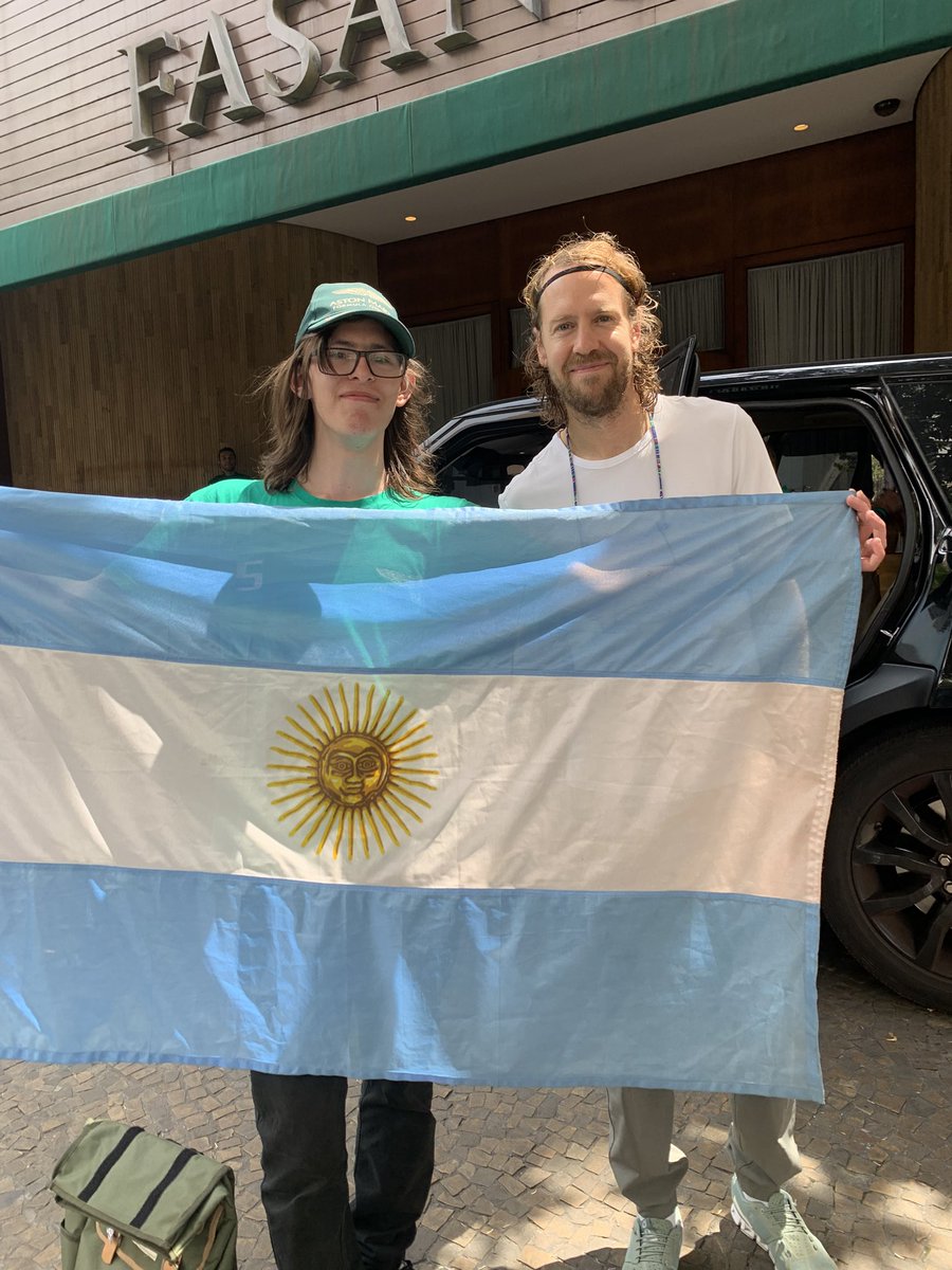 iván castro 💨 tweet media