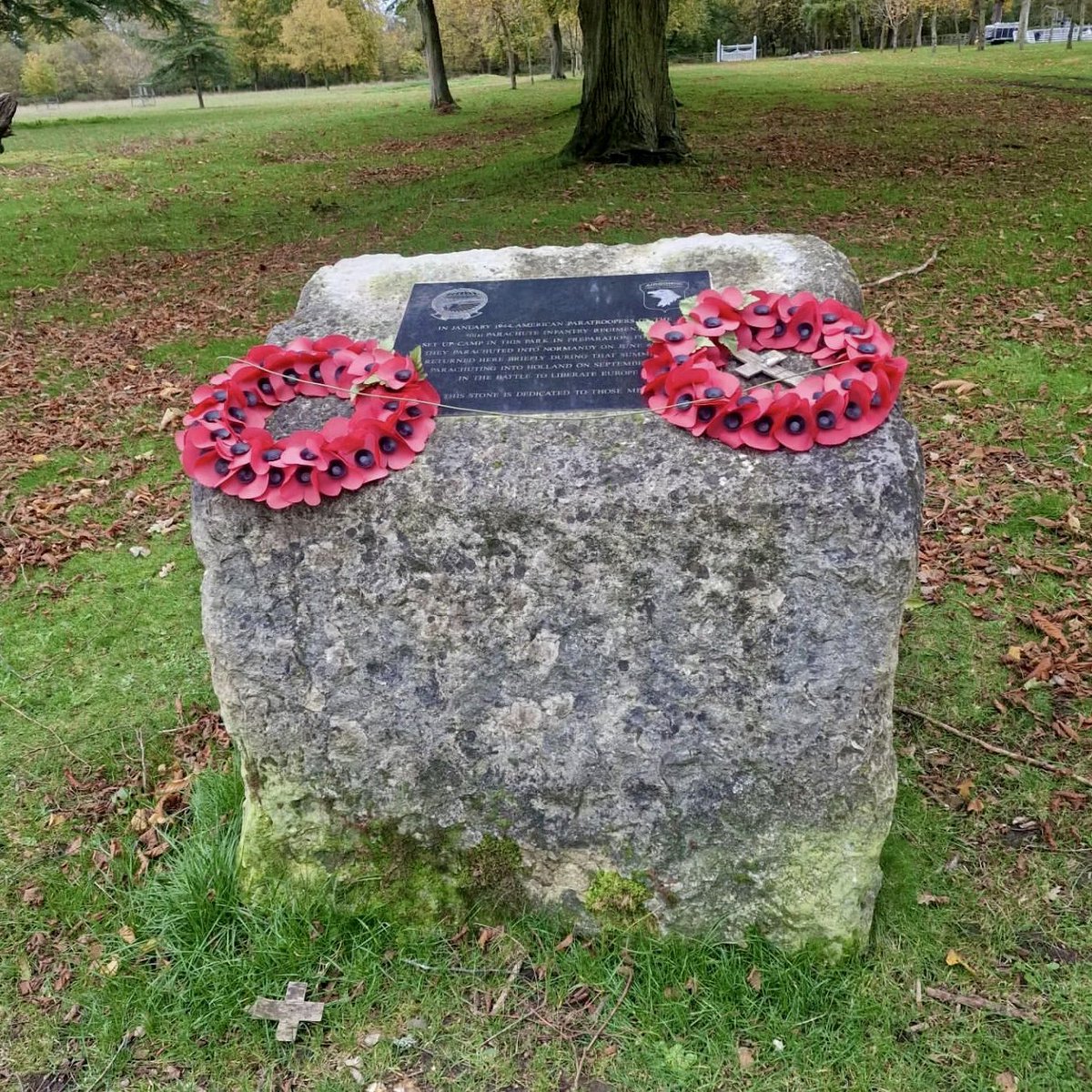 This Remembance Day we express eternal gratitude to those men and women who gave their lives, suffered and served in the defence of our freedom. Without their sacrifice, we would not be able to enjoy our lives as we do; for that we will be forever grateful. 🙏 #RemembranceDay