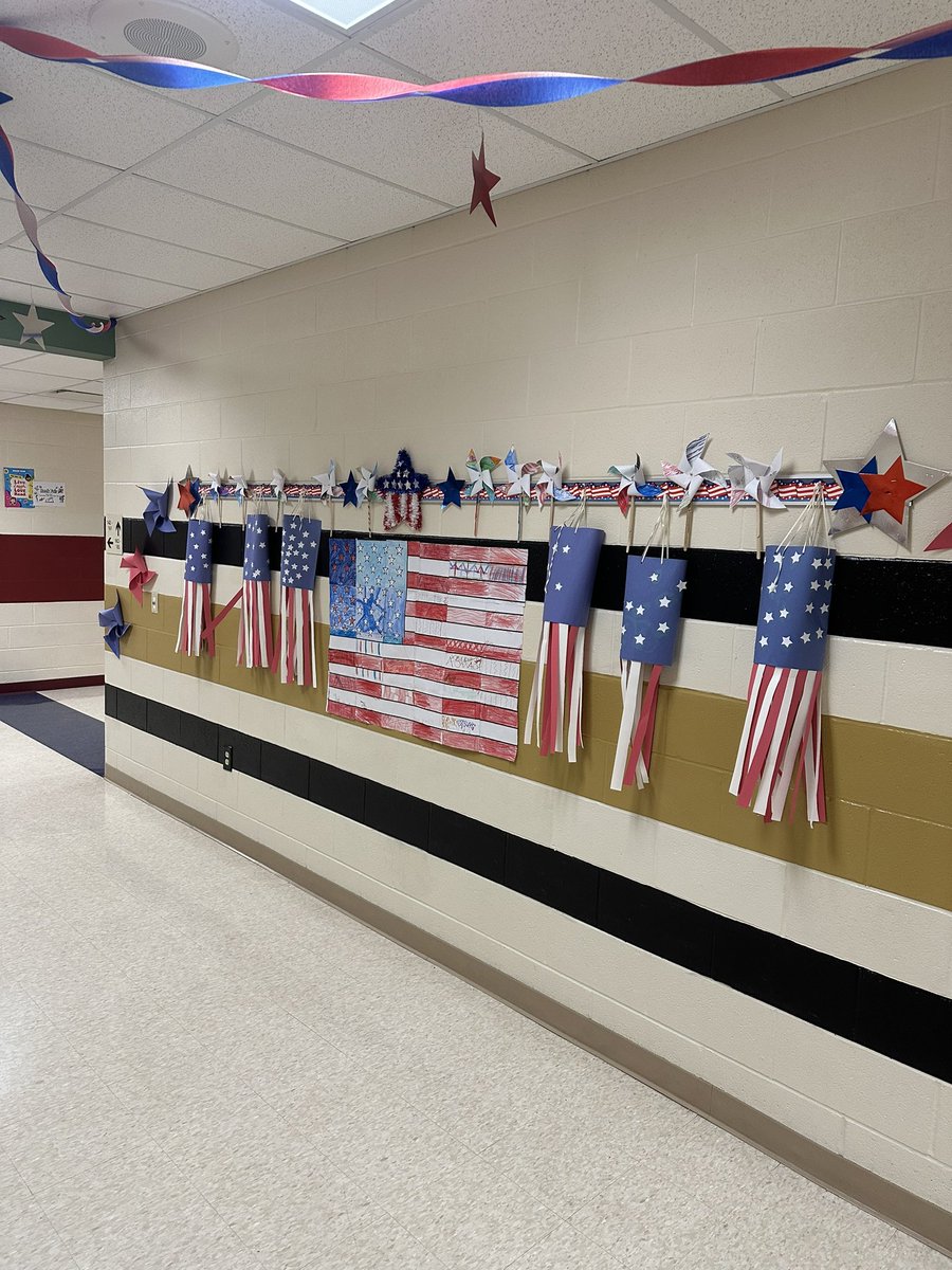MrsEliasWCS's tweet photo. Home of the free because of the brave. #VeteransDay 

Our Veterans Day program begins at 10AM today! https://t.co/yCfe6cJAYl