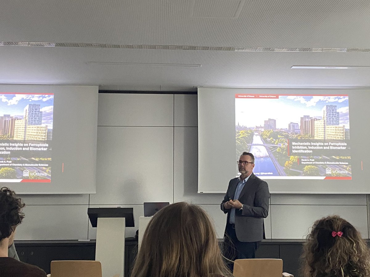 AichaJeridi's tweet photo. Amazing talk by #DerekPratt about RTAs in Ferroptosis! #MarcusConrad #ferroptosis #HelmholtzMunich https://t.co/HYy8t2tiMC