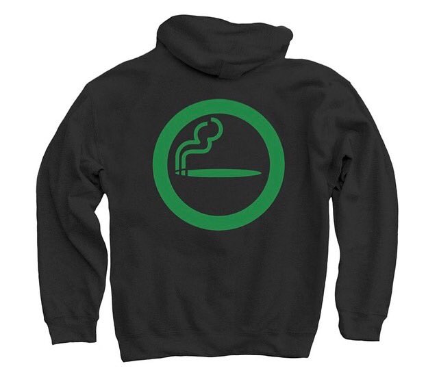 Razzy_feets's tweet photo. Go check out the new “keep smokin” shirts , hoodies , sweaters etc. link in the bio 🔥 https://t.co/KIu46h4PUc