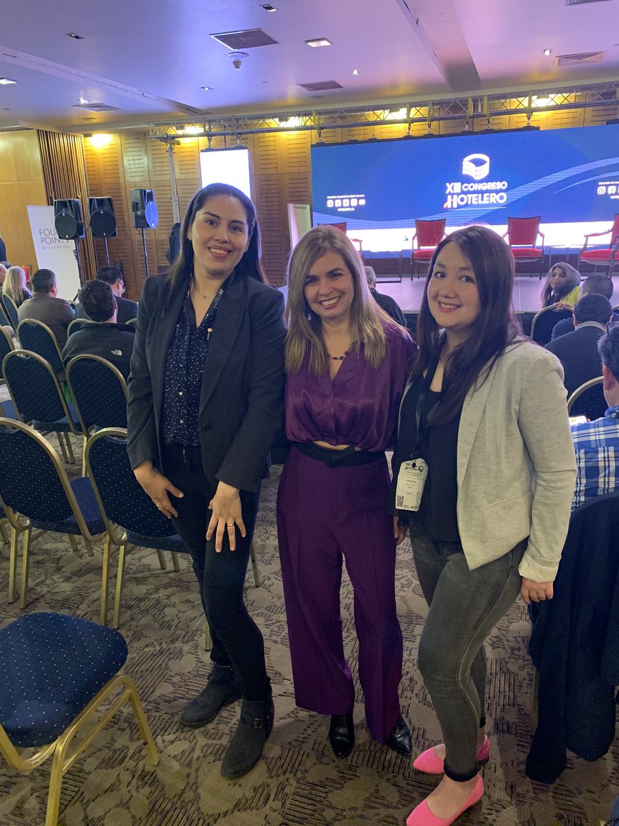 Marib_Sora's tweet photo. #XIIICongresoHotelero último día con nuestra querida @franherrerane https://t.co/dhP3A6CWD4