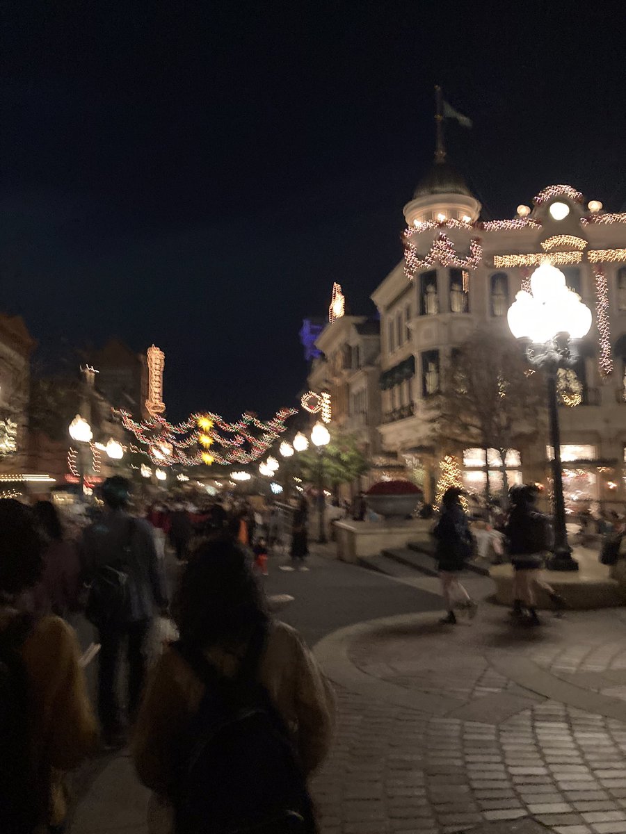 GoodNight_DQ's tweet photo. 1人ディズニー行ってきた！
意外と寂しくないもんだね՞⸝⸝ᵒ̴̶̷ 𓈞 ᵒ̴̶̷⸝⸝՞

からの1人焼肉！！
めちゃうまだあ( ◜௰◝ ) https://t.co/msicsKRex7