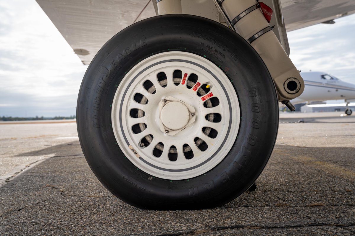 ProStarAviation's tweet photo. Show us your #FlyingFriday takeoff 🛫 

#AvGeek #PilotLife #LiveToFly #Aviators #Runway #Bizjets #LoveToFly https://t.co/hfVi4jgmZt