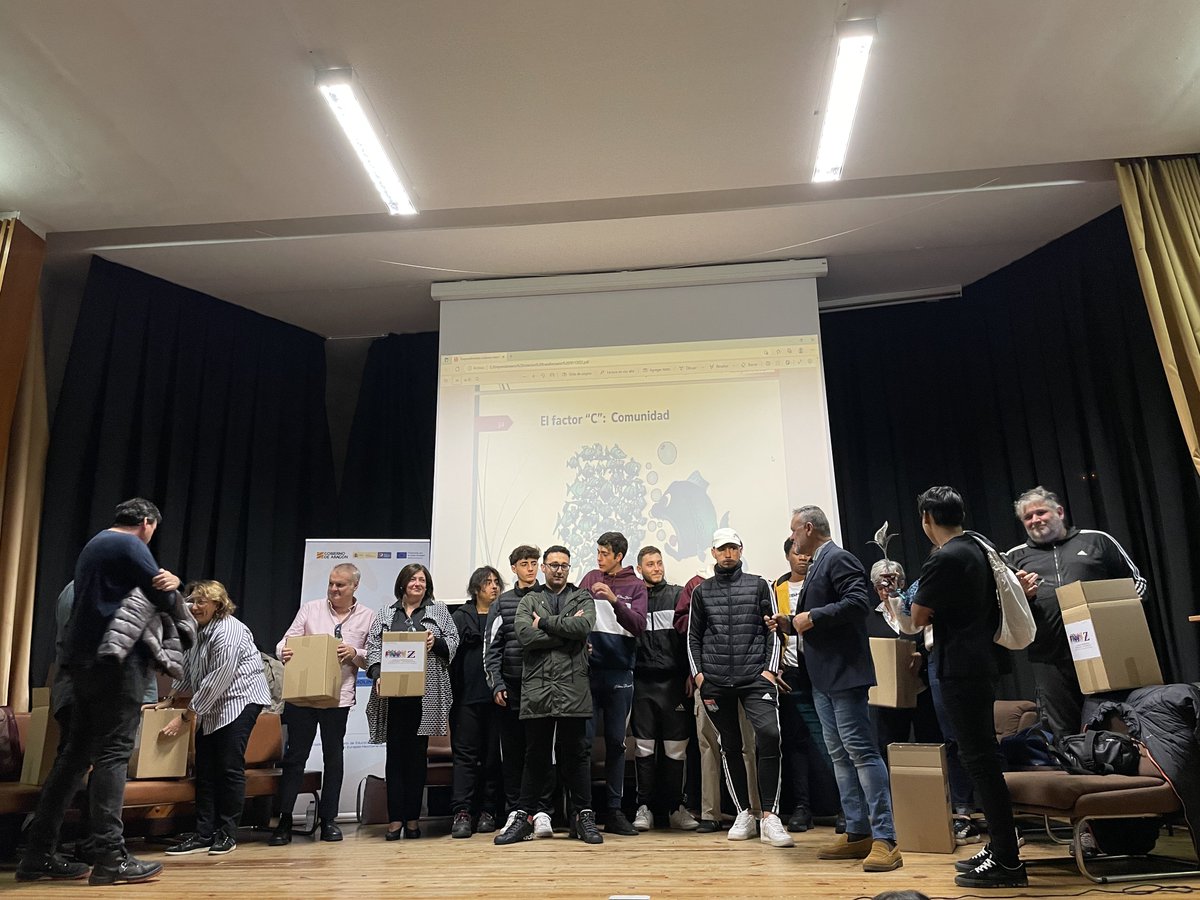 Ies_mmolinerzgz's tweet photo. I JORNADA EMPRENDEDORA
El día 9 para el alumnado de FP de la familia de SSC, con la participación de representantes de"A todo trapo"@CaritasZaragoza @Olgagros @AfdaFlias @comunicados_es  @fpicarral @Inaempleo @IA_Mujer   @IAF_Aragon @ZGZActiva @areiaragon, AMANAR. MUY PROVECHOSA! https://t.co/HfJIAtszSW