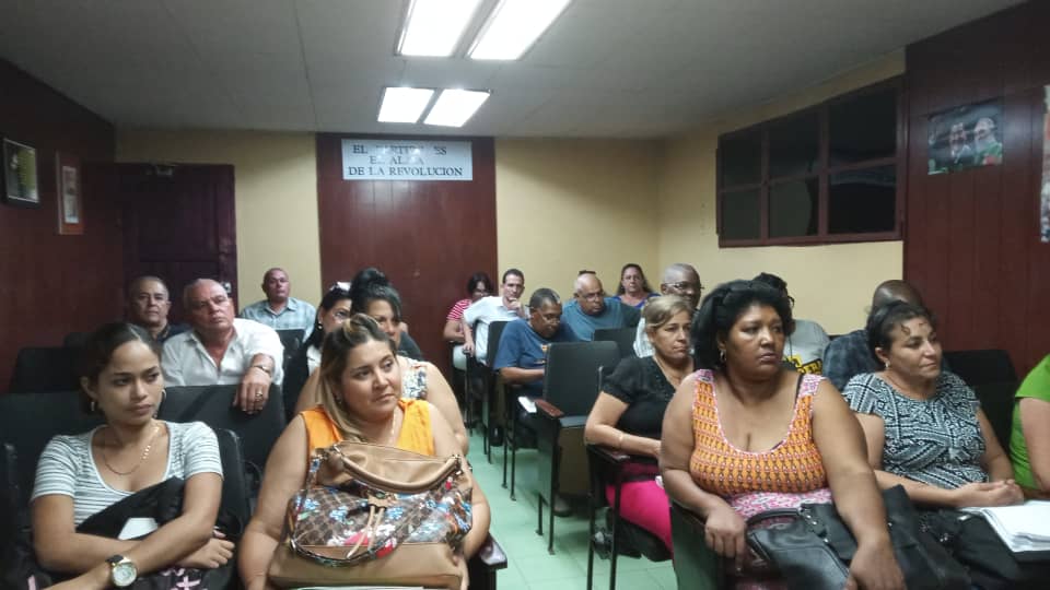 ⏩ Reunión de intercambio sobre el perfeccionamiento en la provincia de Camagüey con directivos del Mincin 👈