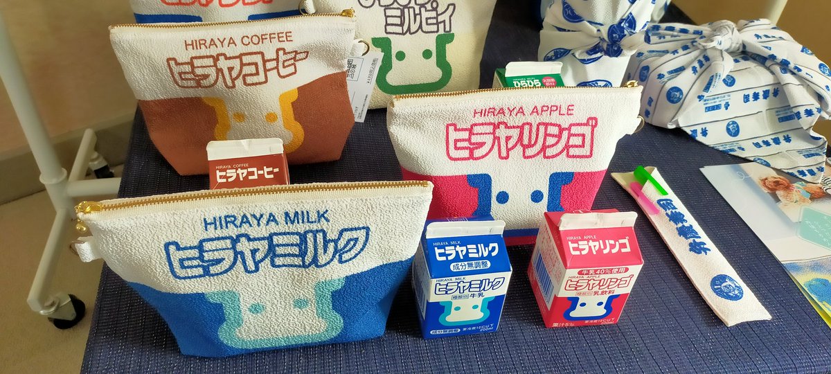 Sho_Maizuru's tweet photo. 今日のDESIGN WEEK KYOTOは与謝野町を巡ってきました！スタートは臼井織物さん。地元に愛されてる商品を丹後ちりめんで作られてて、とてもユニークな取り組みで面白かったです！是非舞鶴でも！
@Tatetsunagi
@DesignWeekKyoto https://t.co/kRk0CskR6r