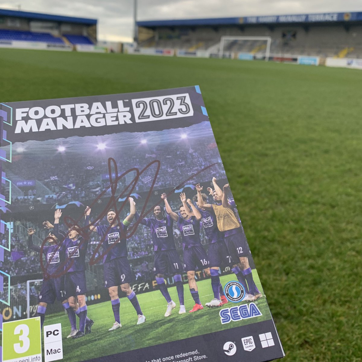 ChesterFC's tweet image. 💻 RT this tweet and follow us for a chance to WIN a copy of @FootballManager 2023 signed by the Gaffer!

💪 The winner will be revealed on Monday afternoon.

#OurClub 🔵⚪️