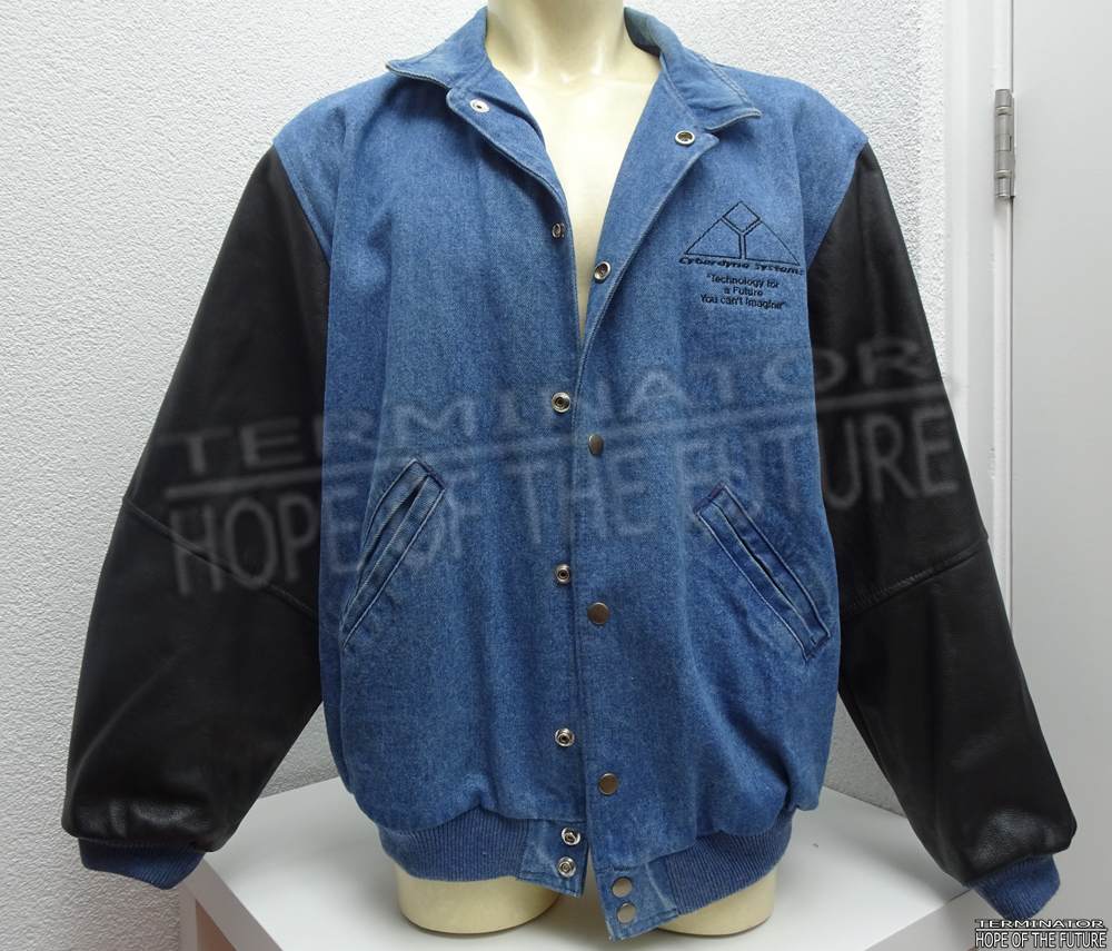 HopeFuture2029's tweet photo. Terminator 2 3D opening cast/crew jacket at Universal Studios Hollywood.

#terminator23d #terminator #terminator23dbattleacrosstime #t23d #t23dbattleacrosstime #universalstudios #universalstudiosflorida #universalstudiosorlando #schwarzenegger #arnoldschwarzenegger #jamescameron https://t.co/ZfnDwiau8v