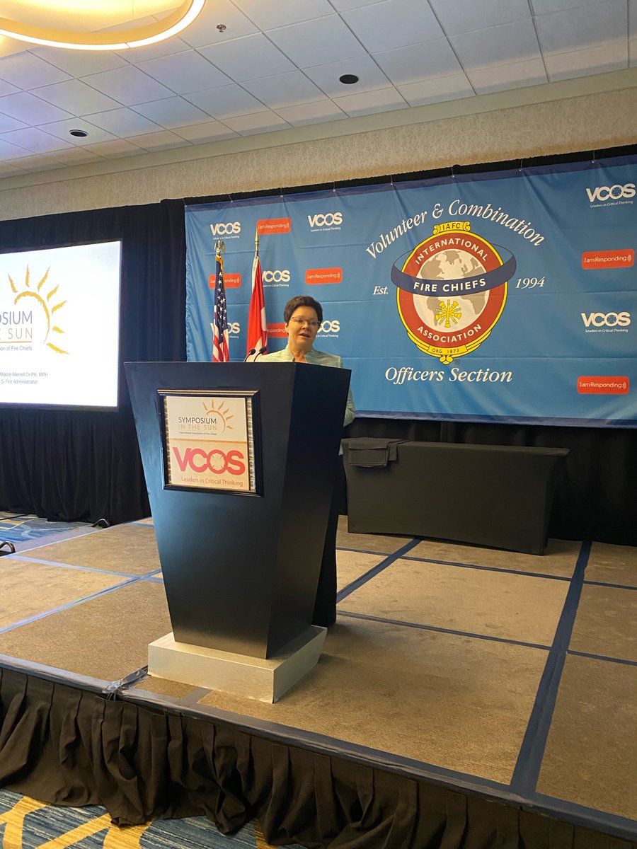 NFSAorg's tweet photo. @DrLoriUSFA shares information with @IAFC_VCOS attendees this morning! #FireServiceOneVoice #VCOSSUN22 we are grateful that codes & standards are one of the priorities! TY @usfire for your leadership #fastestwater @vickiep4 https://t.co/1z5zNtF3Z1