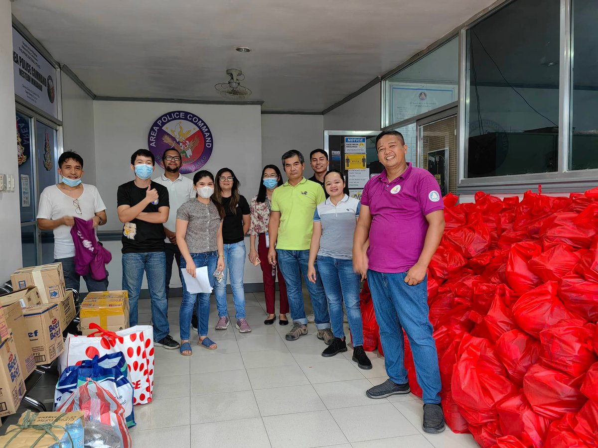 CivilDefenseR12's tweet photo. Look: Philippine Science High School - Soccsksargen Region Campus (DOST XII) turned-over Food and Non-food to the ODC XII intended for the families affected by STS Paeng for Maguindanao Province and BARMM Region today, November 11, 2022.

#ocd12 #CivilDefensePH #STSPAENG https://t.co/qZ7nXzjb7l