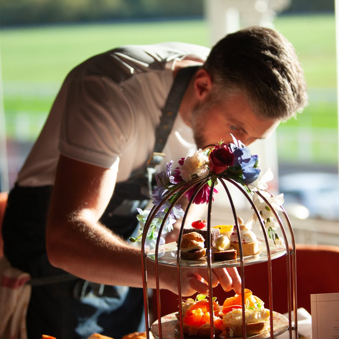 1539’s award winning kitchen team, is headed up by our the very talented Chef, Richard Bruce. 

With training from some of Britain’s great chefs, including Ramsay at Claridges and Phil Howard at The Square, Richard combines this with inspiration from his global travels.