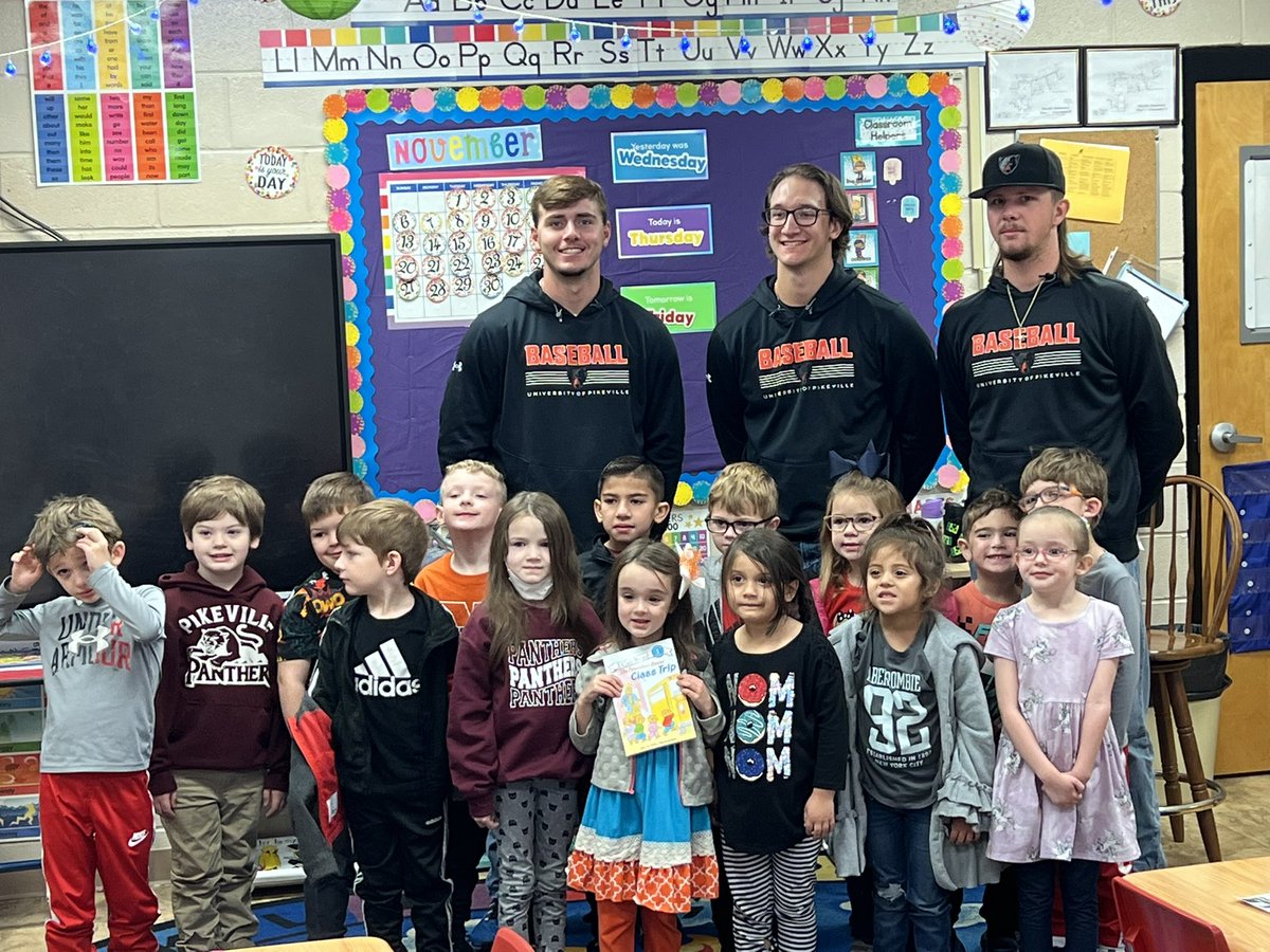UPikeBase's tweet photo. Reading with The Bears! Our guys spent the morning reading to the students of Pikeville Elementary. #climbthemountain https://t.co/iQonQ1vf82