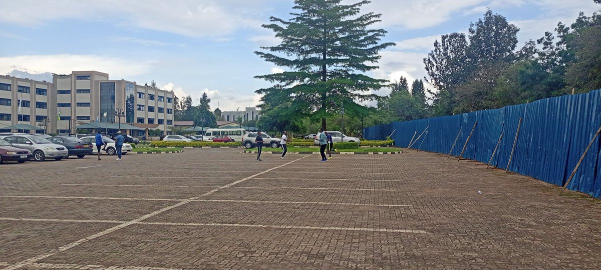 smarkafrica's tweet photo. Getting ready for #friday afternoon workout session with @rrainfo #Stafffitness #Fitforbusiness #Smarkfitnessparade https://t.co/wEtNPCKqs4