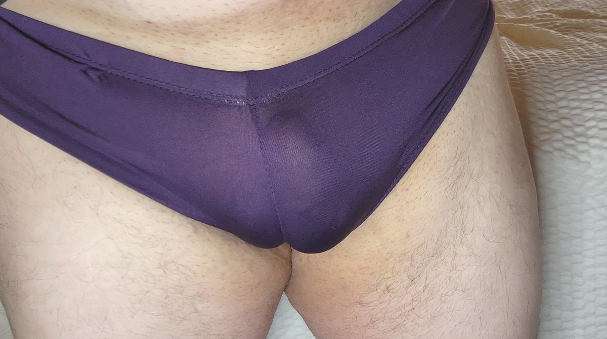 HookersxxBlow's tweet photo. Could use a little help getting out of these 😁😁 #pullthemdown #takethemoff @noonespecial913 @RichardGoodnow1 @lilhorny65 @BiArtDent https://t.co/FTqxkYOnEz