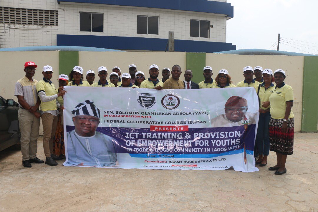 TimAkano1's tweet photo. New Horizons, in partnership with Sen. Olamilekan Adeola, the Lagos West Senatorial district representative, facilitated the ICT training and provision of empowerment for Secondary school students in Agege and Ifako communities. https://t.co/TbX8xFNsW8