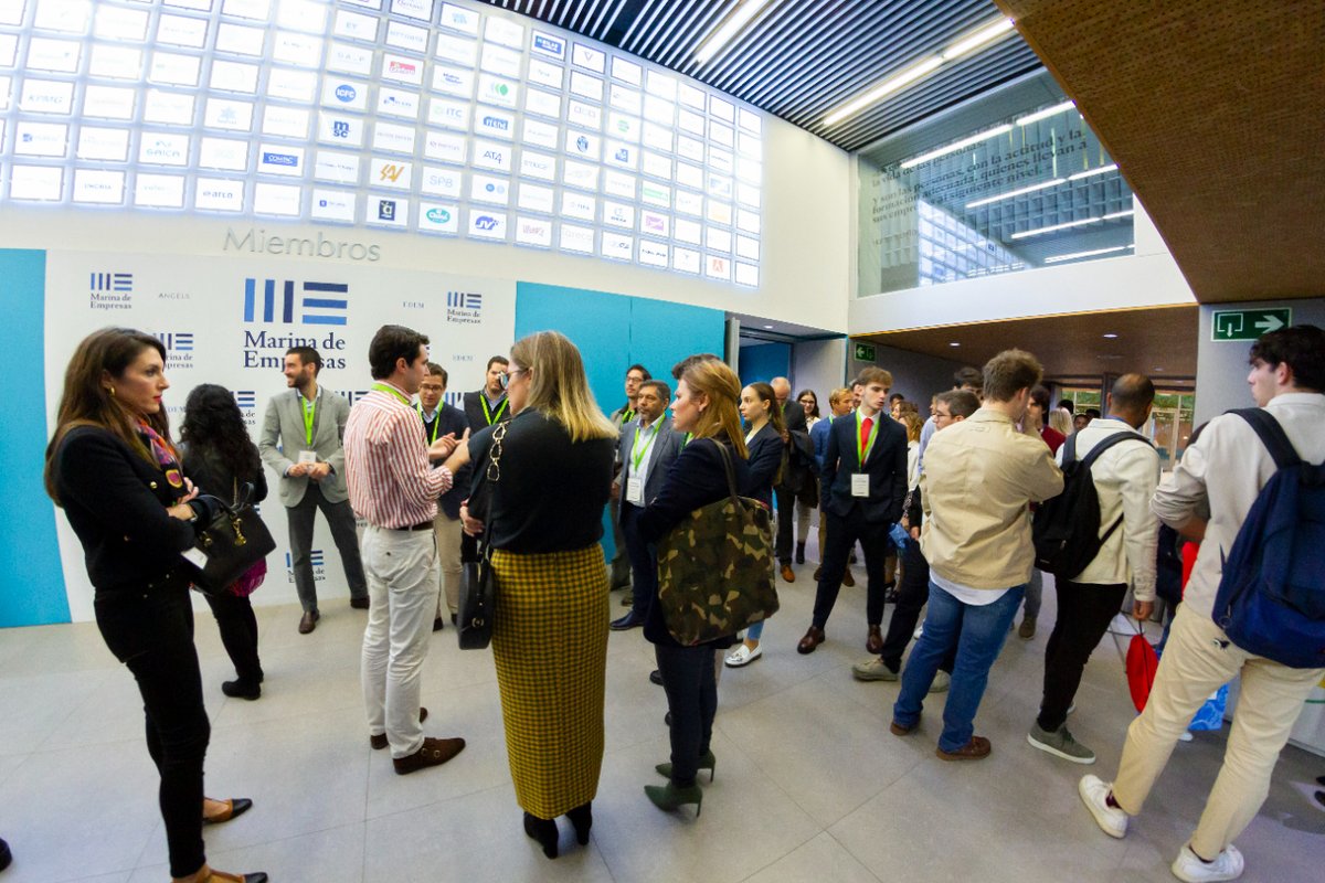 flowww_es's tweet photo. ¡Contentos de participar en el Foro Empleo de @EDEMempresarios 2022!
Parte de nuestro equipo está presente compartiendo todas las oportunidades laborales que ofrece flowww. ¡𝗧𝗲 𝗲𝘀𝗽𝗲𝗿𝗮𝗺𝗼𝘀 𝗵𝗮𝘀𝘁𝗮 𝗹𝗮𝘀 𝟭𝟳:𝟬𝟬! @EDEM_uni
#foroDeEmpleo #flowww #ecosistemadigital https://t.co/0Jq4sUasPg